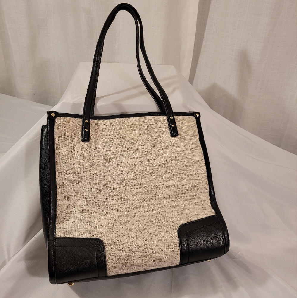 Anne Klein Purse - Picture 2 of 4